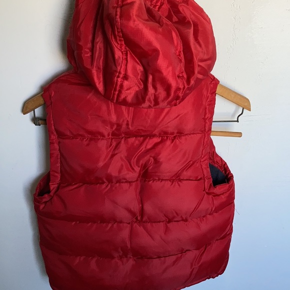 U.S. Polo Red Puffer Vest Boys size S/8 - Picture 3 of 7